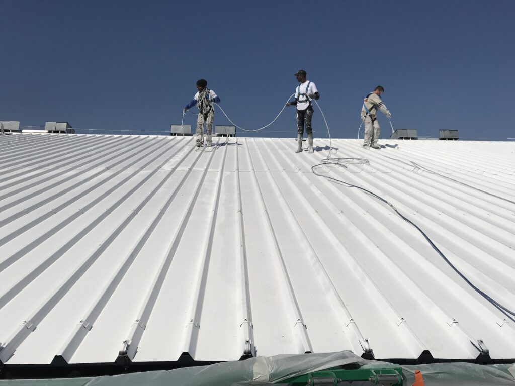 Les chantiers de Cool Roof sont un défi d'organisation et de coordination, géré d'une main de maître par Muriel Chevallier.