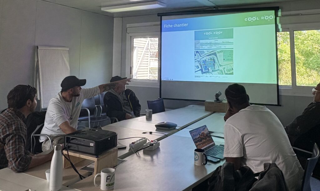 La Cool Roof Academy : un espace de partage et de soutien aux structures d'insertion par l'emploi.