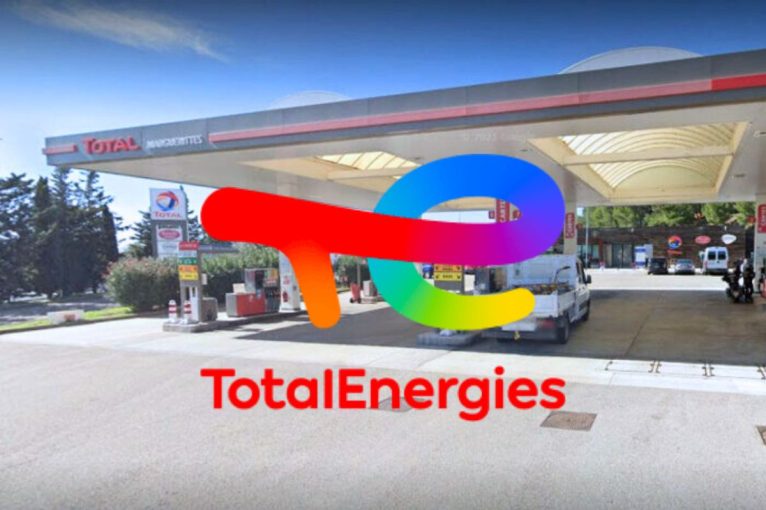 Cool Roof à la station-service Total de Marguerittes, près de Nîmes dans le Gard (30).